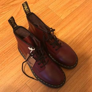 Dr. Marten 1460 Unisex Women’s 9 Boot Cherry Red